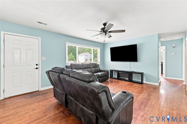 2587 Pinehurst Dr, Petersburg, VA 23805