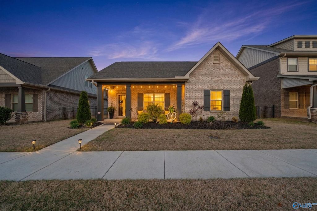 17705 Eastmoor Street, Athens, AL 35611