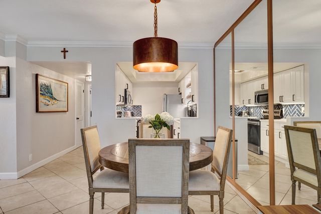 3910 Crystal Lake Drive 101, Deerfield Beach, FL 33064