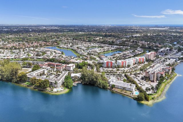 3910 Crystal Lake Drive 101, Deerfield Beach, FL 33064