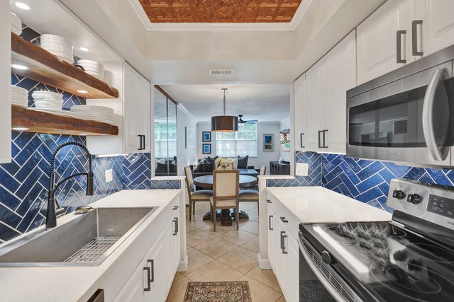 3910 Crystal Lake Drive 101, Deerfield Beach, FL 33064