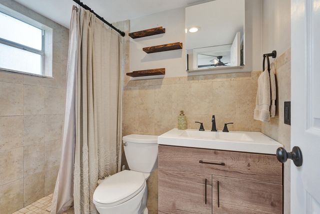 3910 Crystal Lake Drive 101, Deerfield Beach, FL 33064