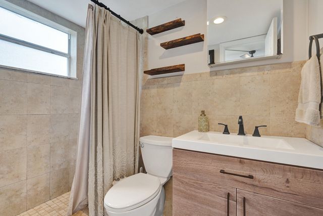 3910 Crystal Lake Drive 101, Deerfield Beach, FL 33064