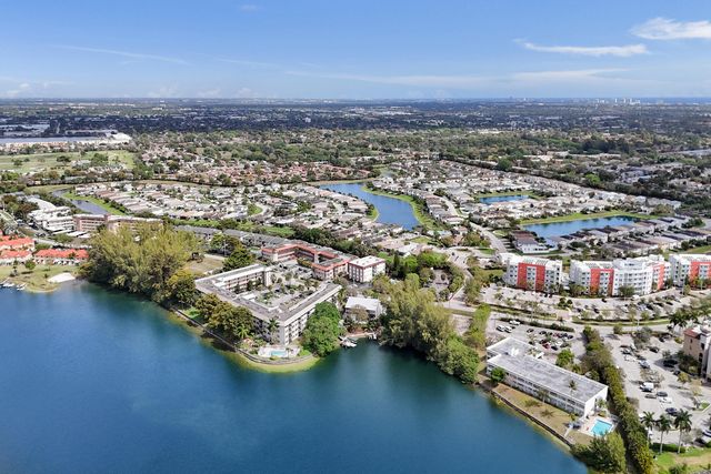 3910 Crystal Lake Drive 101, Deerfield Beach, FL 33064