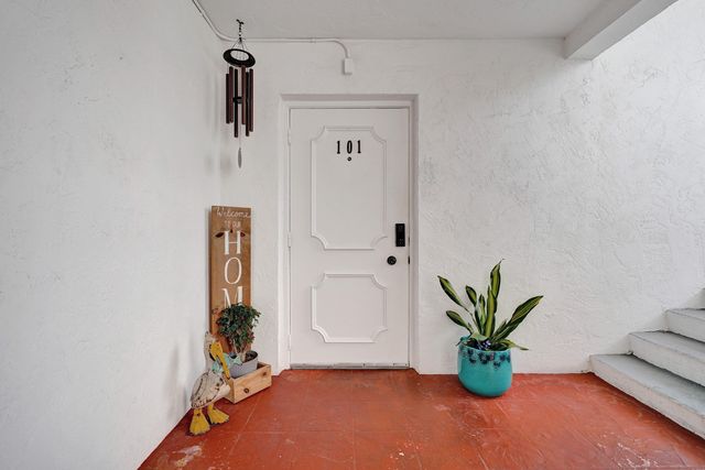 3910 Crystal Lake Drive 101, Deerfield Beach, FL 33064