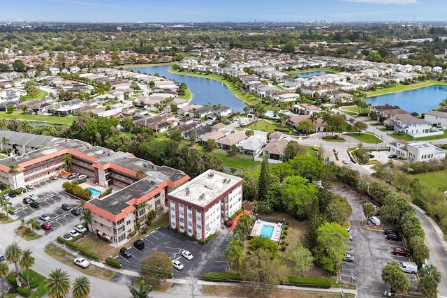 3910 Crystal Lake Drive 101, Deerfield Beach, FL 33064