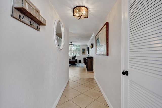3910 Crystal Lake Drive 101, Deerfield Beach, FL 33064