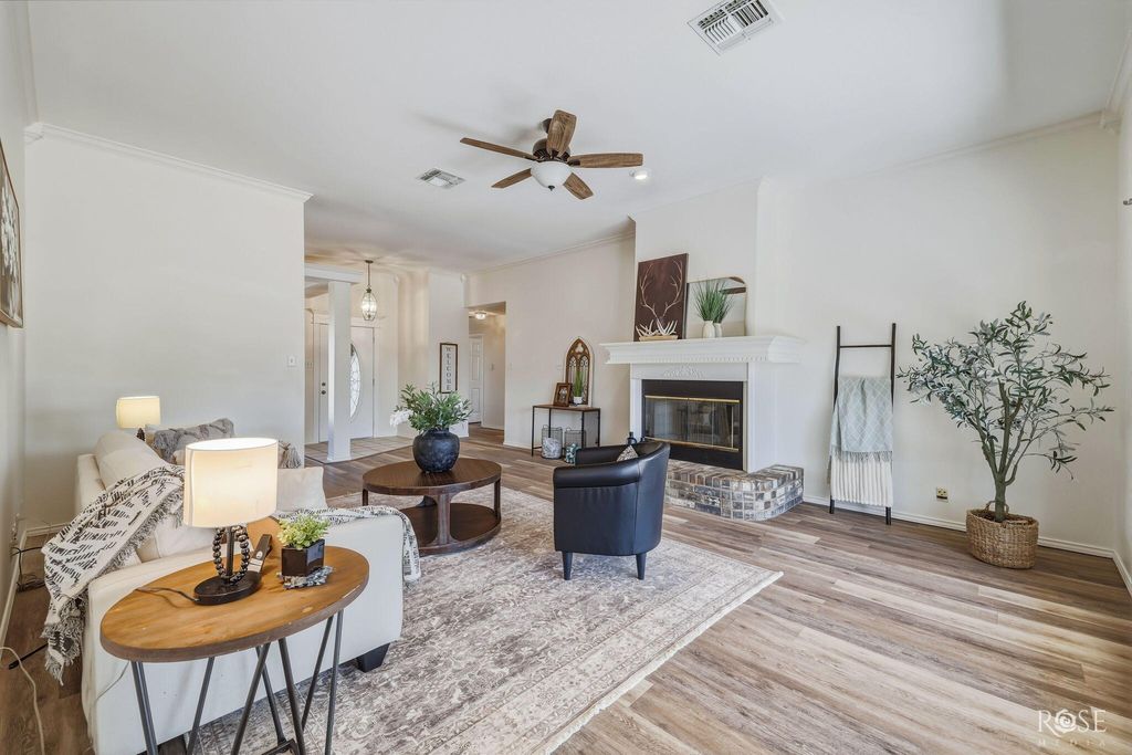 Image 14 of property listing at 11561 Twin Lakes Lane, San Angelo, TX 76904