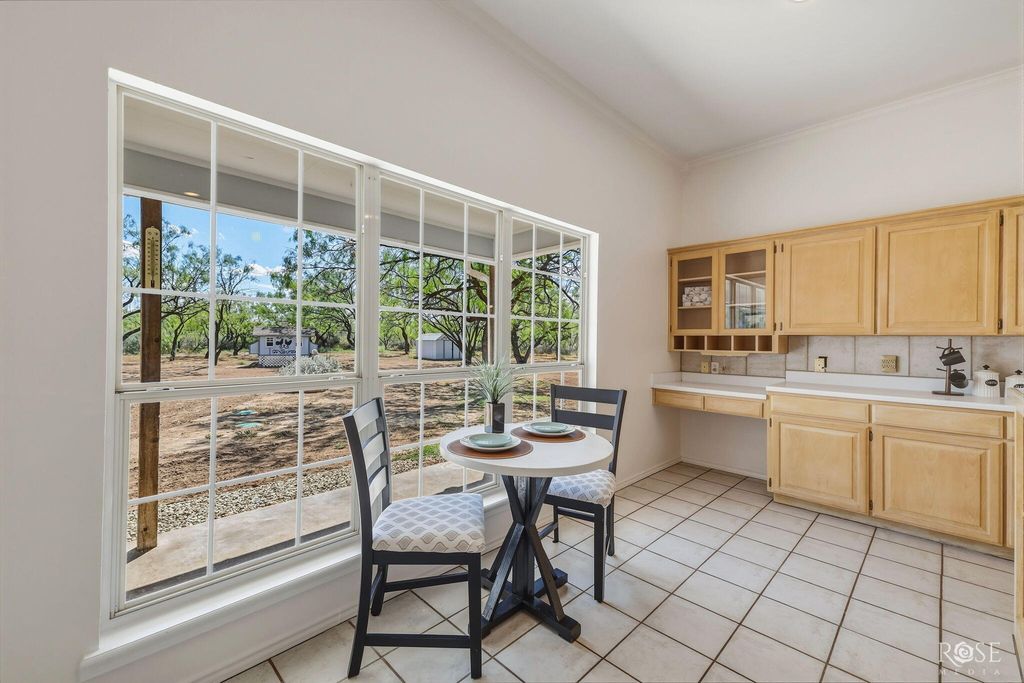 Image 16 of property listing at 11561 Twin Lakes Lane, San Angelo, TX 76904