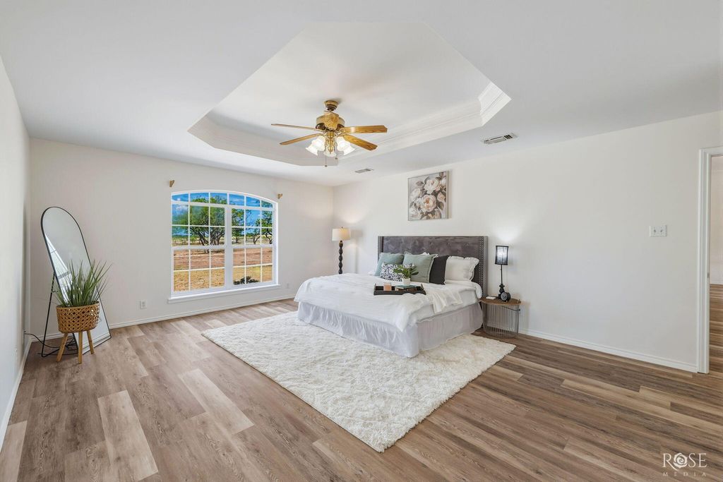 Image 23 of property listing at 11561 Twin Lakes Lane, San Angelo, TX 76904