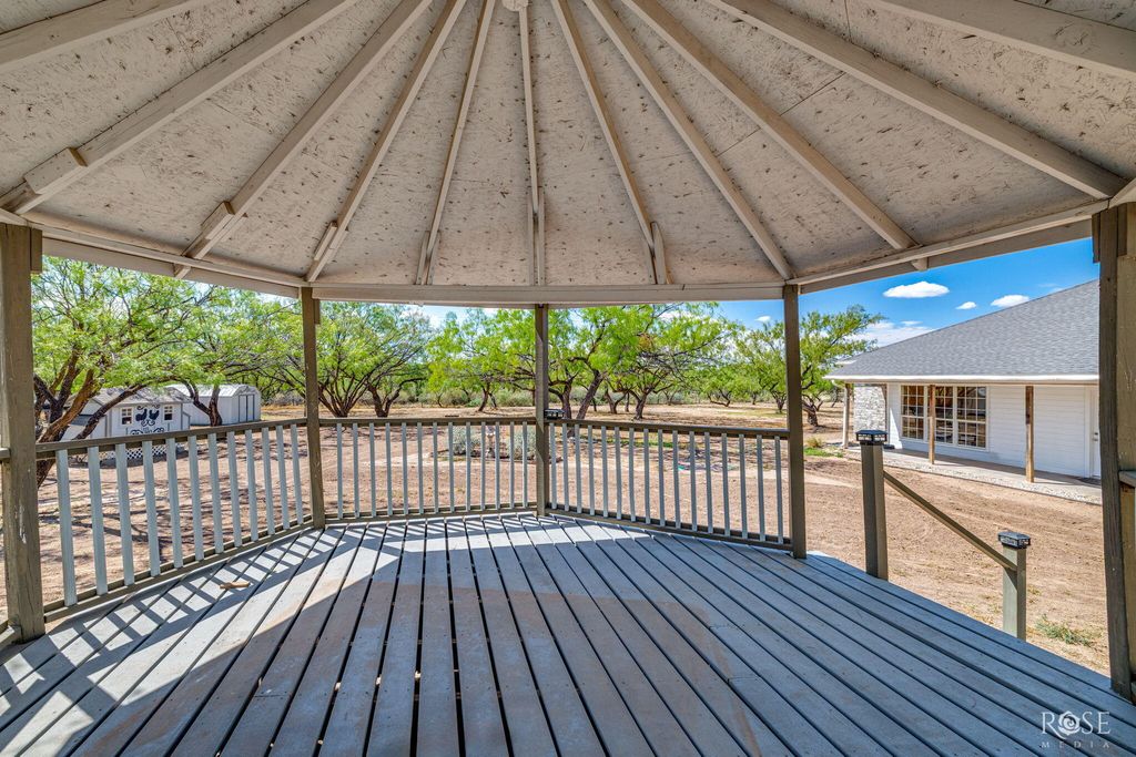 Image 42 of property listing at 11561 Twin Lakes Lane, San Angelo, TX 76904