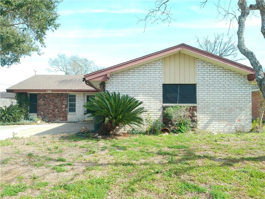 1314 E Cherrystone Dr, Corpus Christi, TX 78412