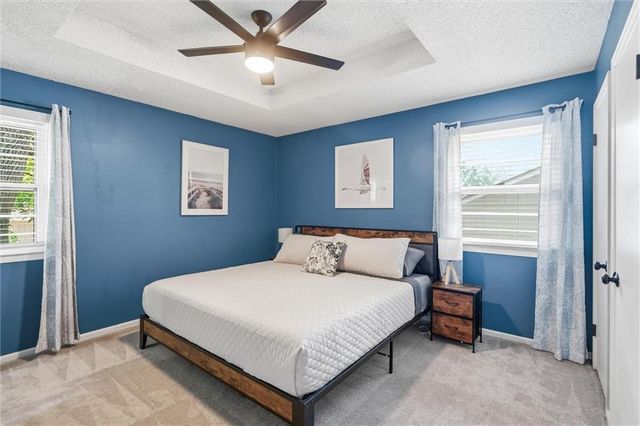 12727 W 100th Street, Lenexa, KS 66215