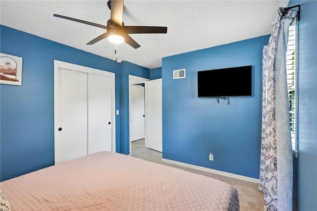 12727 W 100th Street, Lenexa, KS 66215