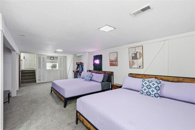 12727 W 100th Street, Lenexa, KS 66215