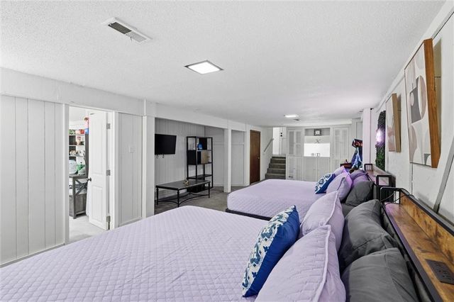 12727 W 100th Street, Lenexa, KS 66215