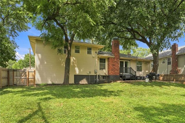 12727 W 100th Street, Lenexa, KS 66215