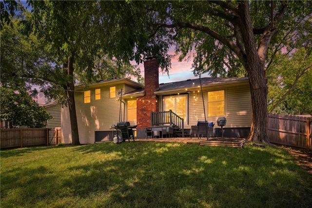 12727 W 100th Street, Lenexa, KS 66215