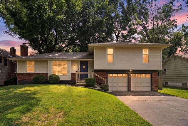 12727 W 100th Street, Lenexa, KS 66215