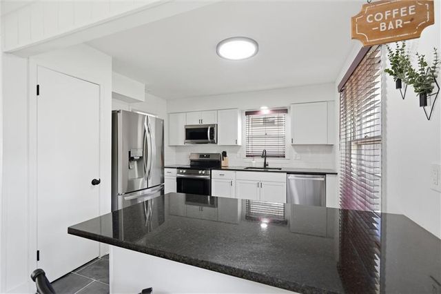 12727 W 100th Street, Lenexa, KS 66215