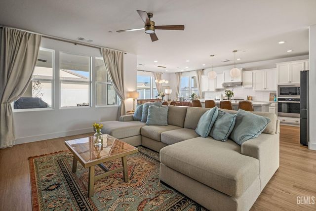 14912 Rutherford Park Avenue, Bakersfield, CA 93311