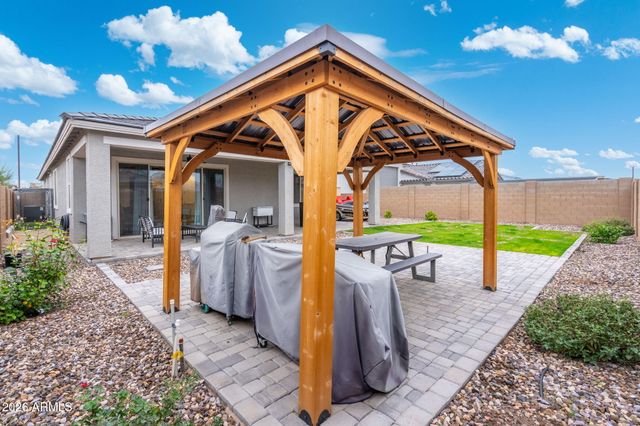 18585 W EL CORTEZ Place, Wittmann, AZ 85361