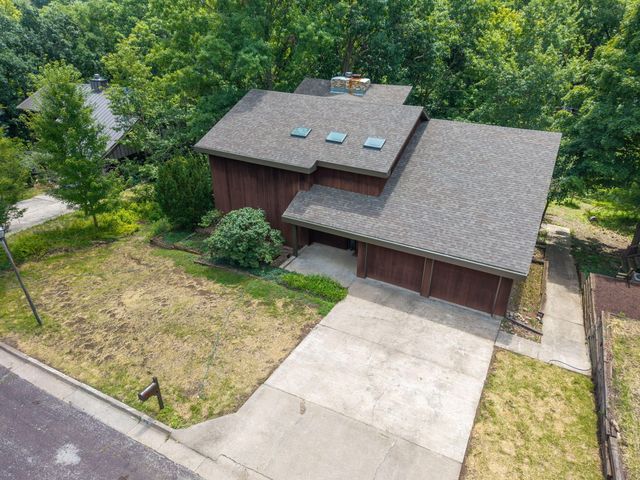 908 PIN OAK CT, Columbia, MO 65203
