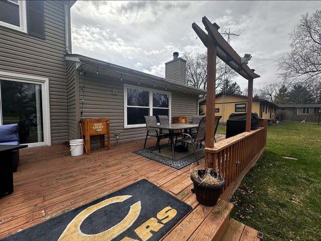 8718 Burton Road, Wonder Lake, IL 60097