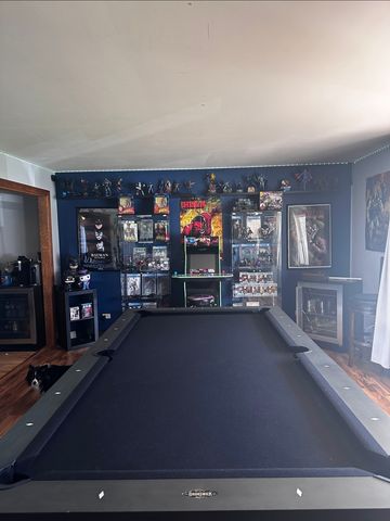 8718 Burton Road, Wonder Lake, IL 60097