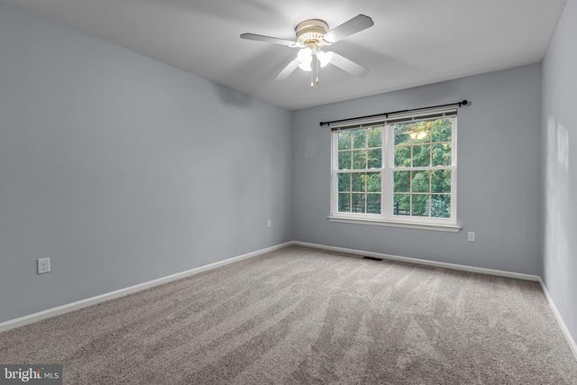 64 LAUREL CIR, Newtown, PA 18940