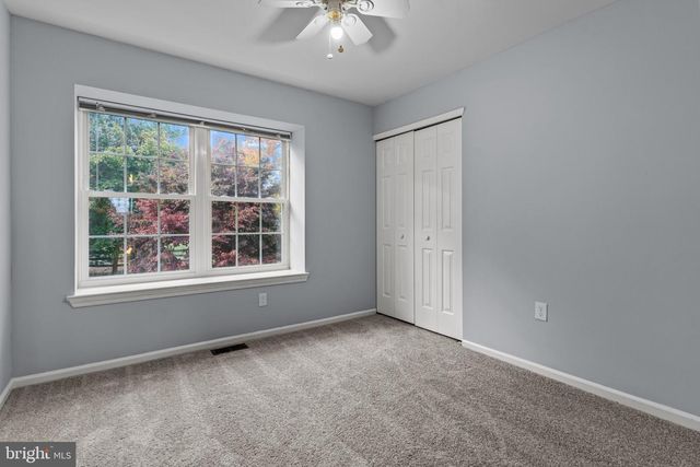 64 LAUREL CIR, Newtown, PA 18940