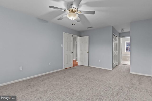 64 LAUREL CIR, Newtown, PA 18940