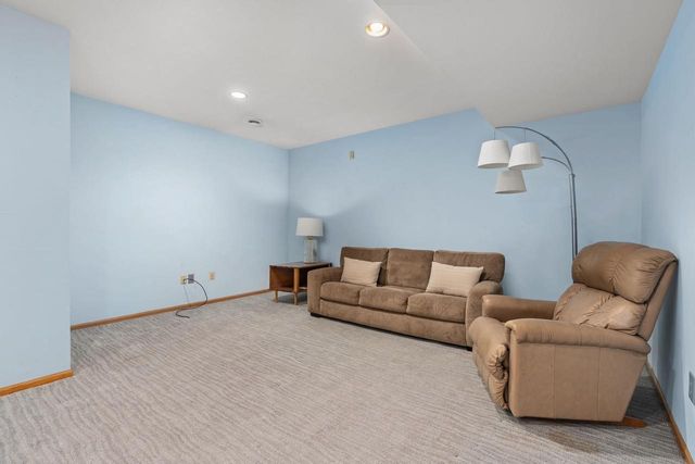 100 Jennifer Circle, Mount Horeb, WI 53572