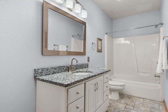 100 Jennifer Circle, Mount Horeb, WI 53572