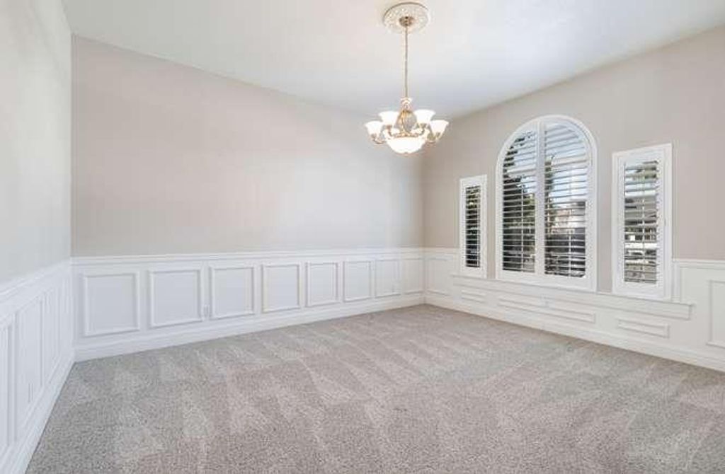 Image 11 of property listing at 175 N Burgan Avenue, Clovis, CA 93611