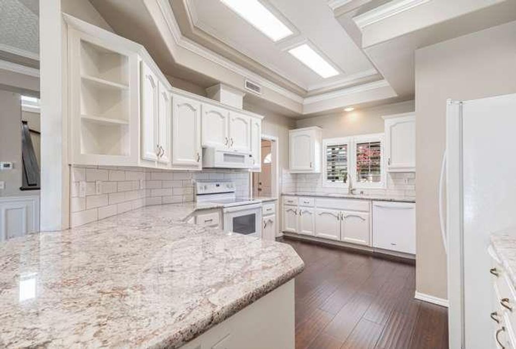 Image 18 of property listing at 175 N Burgan Avenue, Clovis, CA 93611