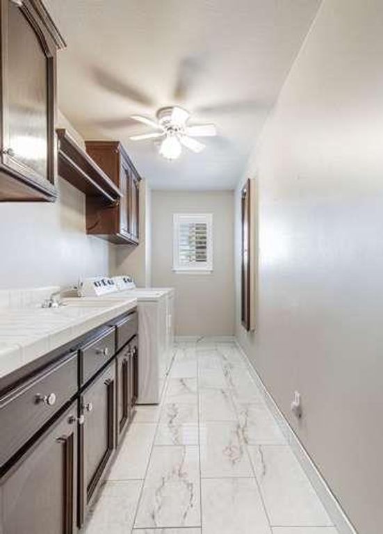 Image 22 of property listing at 175 N Burgan Avenue, Clovis, CA 93611