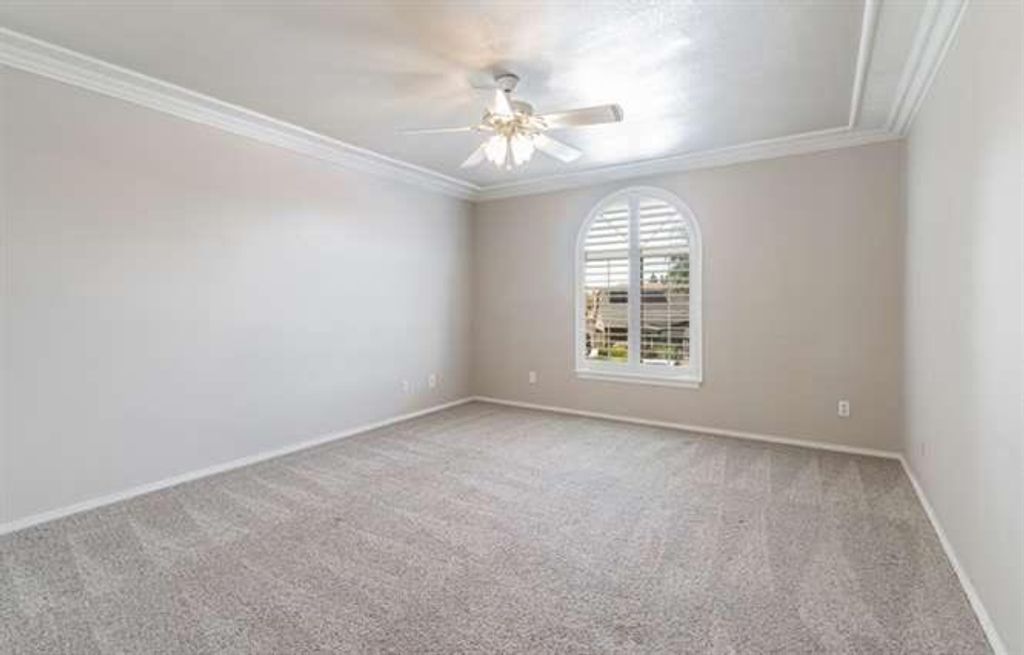 Image 25 of property listing at 175 N Burgan Avenue, Clovis, CA 93611