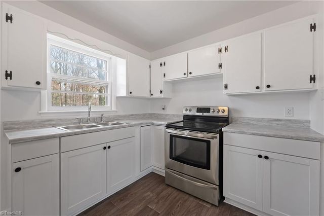 3818 Edgewood Terrace Road, Greensboro, NC 27406