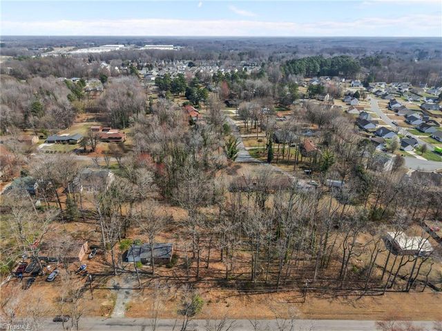3818 Edgewood Terrace Road, Greensboro, NC 27406