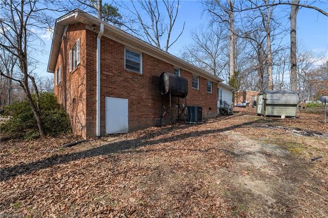 3818 Edgewood Terrace Road, Greensboro, NC 27406