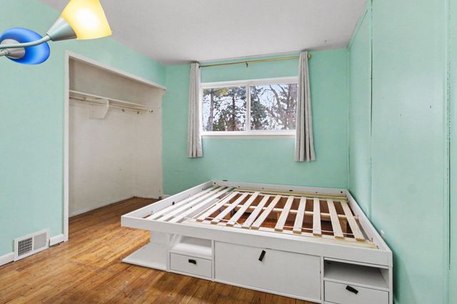 413 Forest Street, Westland, MI 48186