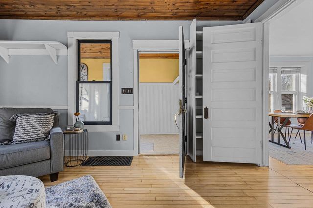 303 E MCKINLEY STREET, Appleton, WI 54915