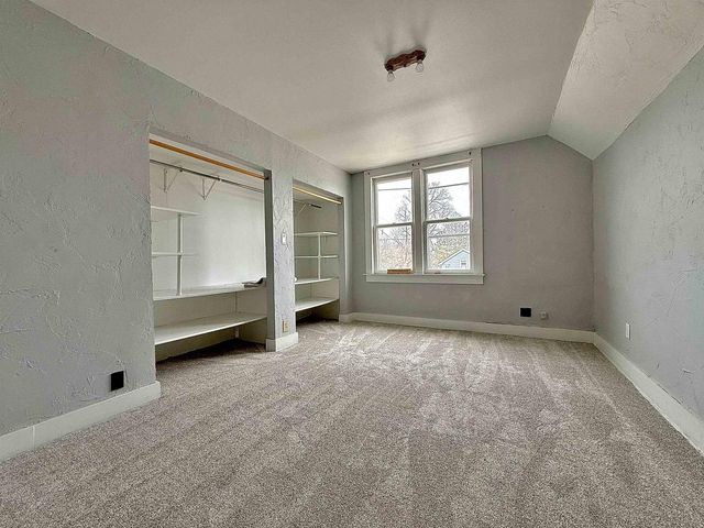 303 E MCKINLEY STREET, Appleton, WI 54915