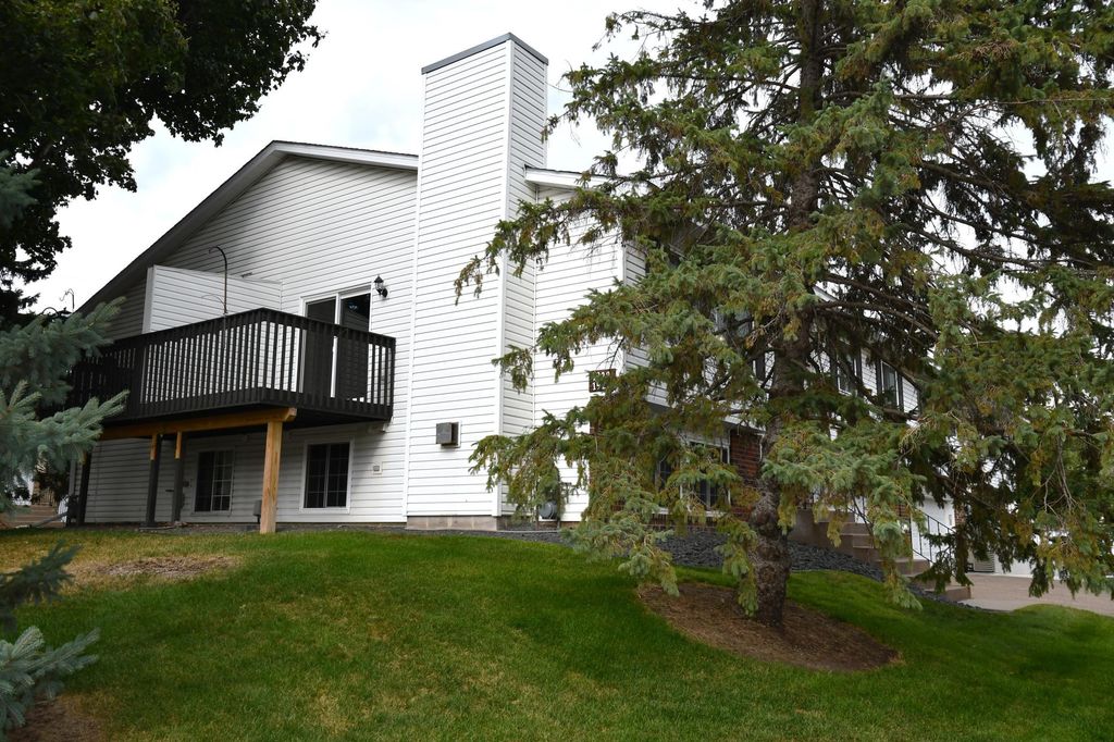 1929 Bielenberg Drive, Woodbury, MN 55125 — photo 2