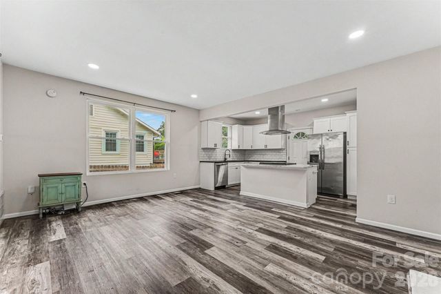 905 W 6th Avenue B None, Gastonia, NC 28052
