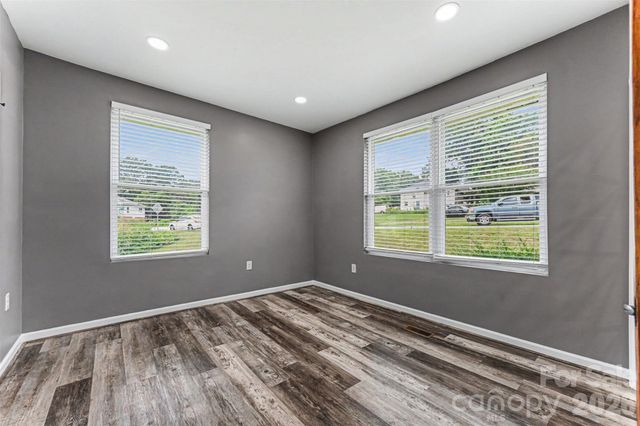 905 W 6th Avenue B None, Gastonia, NC 28052