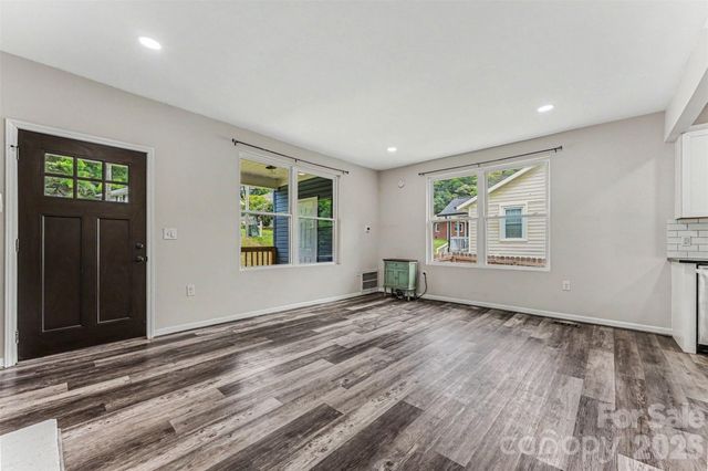 905 W 6th Avenue B None, Gastonia, NC 28052