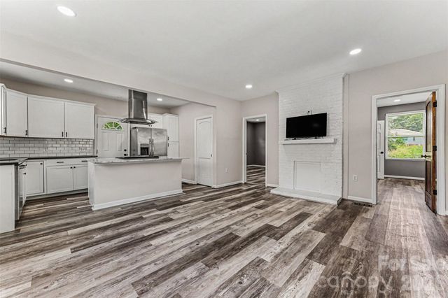 905 W 6th Avenue B None, Gastonia, NC 28052