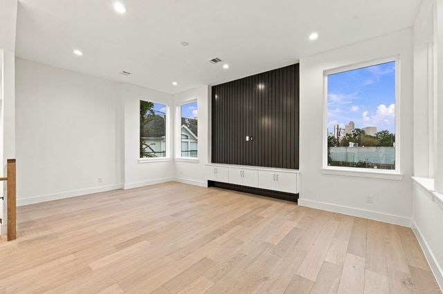 1110 Peden Street A or B, Houston, TX 77006